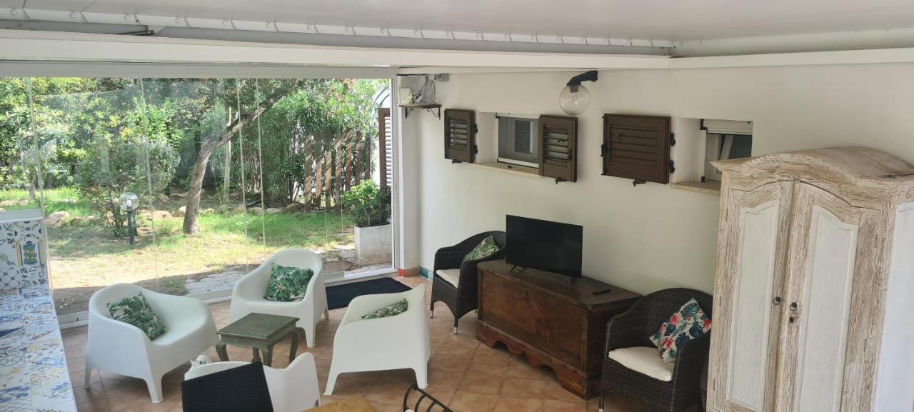 Jungle House - Pineta Is Morus Villa Santa Margherita di Pula Bagian luar foto